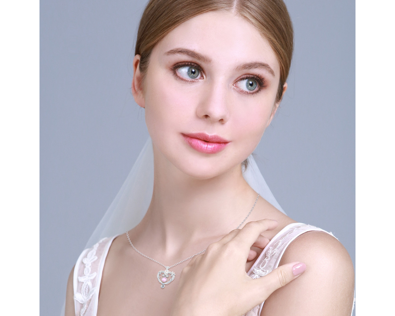 DISNEY x AURORA ITALIA Princess Aurora True Love Necklace (White Gold)